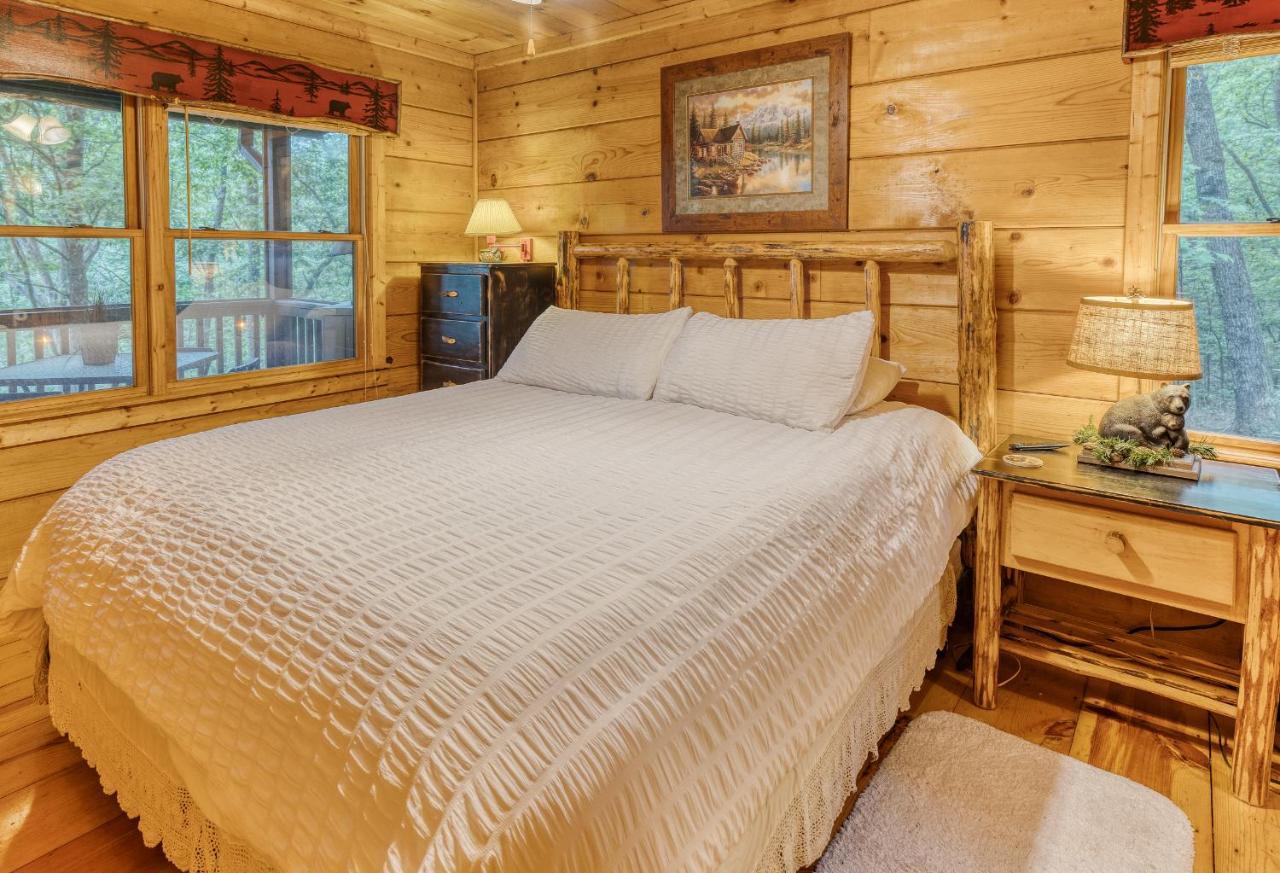 Secluded Sunrise Ridge-10 Min From Blue Ridge, King Beds, Hot Tub, 2 Porches, Fireplace Wood Burning, Mountain View, Cozy Luaran gambar
