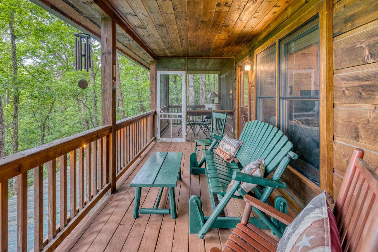 Secluded Sunrise Ridge-10 Min From Blue Ridge, King Beds, Hot Tub, 2 Porches, Fireplace Wood Burning, Mountain View, Cozy Luaran gambar
