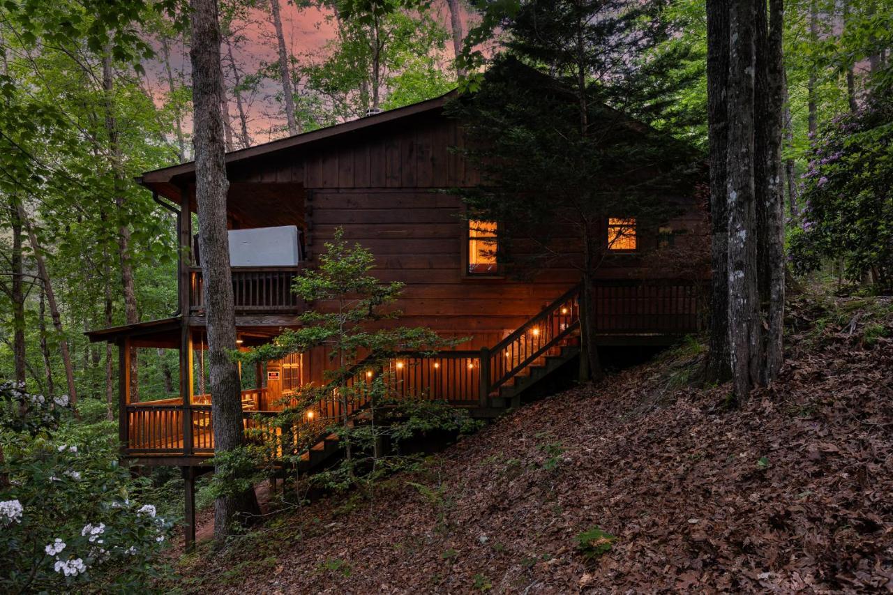 Secluded Sunrise Ridge-10 Min From Blue Ridge, King Beds, Hot Tub, 2 Porches, Fireplace Wood Burning, Mountain View, Cozy Luaran gambar